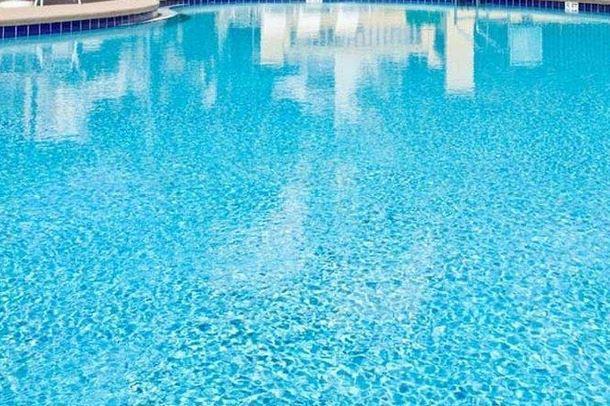 La Quinta Inn & Suites Pittsburgh North McCandless Township Экстерьер фото